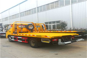 天河区附近拖车救援搭电